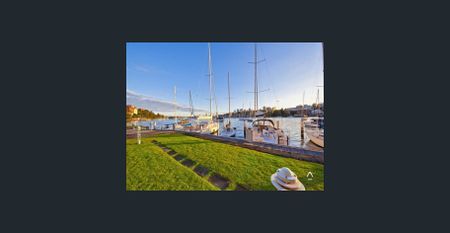 The Jewel in the Crown - Photo 5