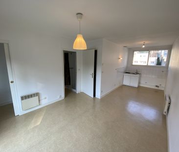 Location Appartement 2 pièces 26m² ST LO 50000 - Photo 1