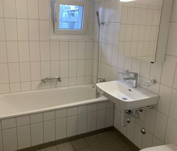 Grosszügige 2.5-Zimmerwohnung mit Balkon - Photo 3