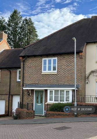 4 bedroom terraced house to rent - Photo 3