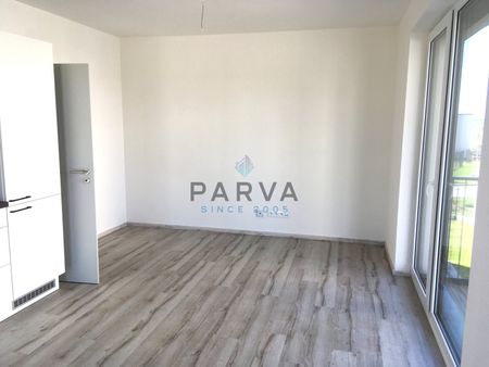 Pronájem bytu 1+kk a garsoniéry 33 m² - Fotografie 2