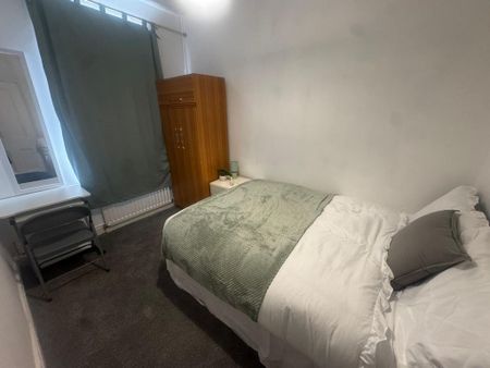 5 bedroom house share to rent - Photo 3