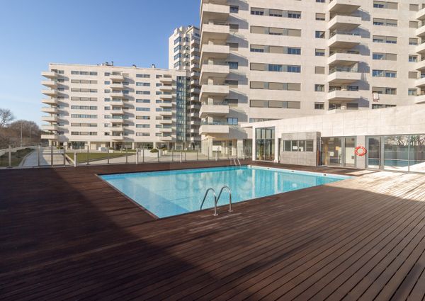 Apartamento T3 na Foz com varanda