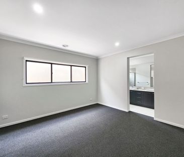 Fantastic Established Home! - Photo 3