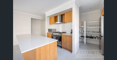 SPACIOUS CO-LIVING PROPERTY - Last Room available for $200 per week! - Photo 5