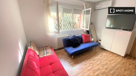 madrid, Community of Madrid 28002 - Photo 2