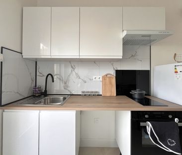 Location Appartement 2 pièces 43m² MARSEILLE 2ème - Photo 5