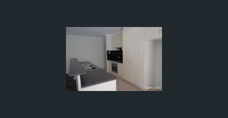 Contemporary Comfort and Everyday Convenience - Photo 2