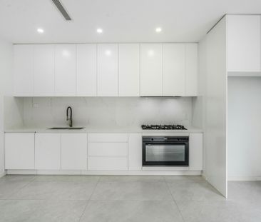 Modern 3-Bedroom Home in Prime Casula Location - Photo 3