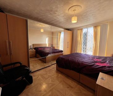 5 bedroom detached house to rent - Photo 5