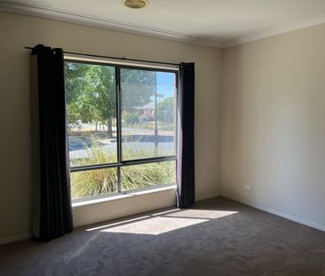 38 Cimmaron Way, KIALLA VIC 3631 - Photo 1