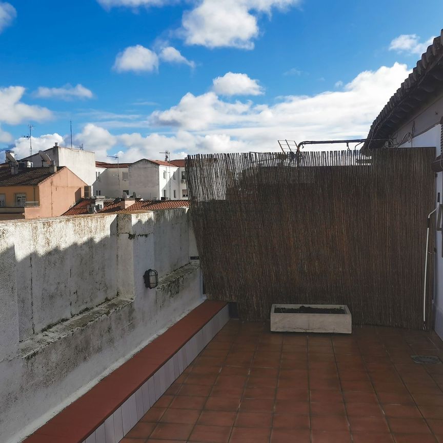 Ático de alquiler en Plaza Peso, Barrio del Centro - Photo 1