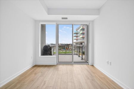 For Lease - 333 Sunseeker Avenue Unit# 249, Innisfil, Ontario - Photo 4