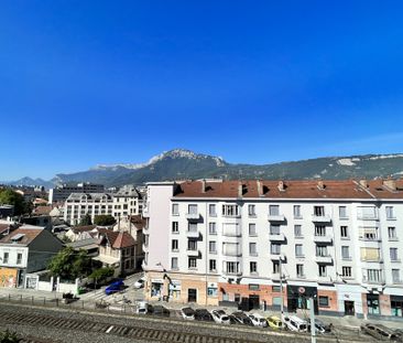 Location Appartement 1 pièce 29m² GRENOBLE 38000 - Photo 4