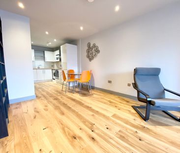 1 Bedroom - Photo 5