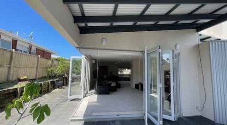 Immculately Presented Modern Townhouse - Photo 5