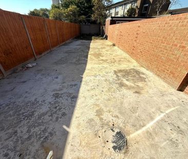 4 bedroom terraced house to rent - Photo 6