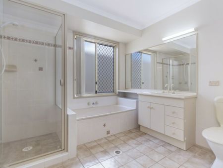 18 Hellyar Drive, Wollongbar NSW 2477 - House For Rent | Domain - Photo 5