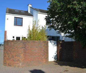 Adelaide, Strand Road, Sandymount, Dublin 4, D04 X7T2 - Photo 1