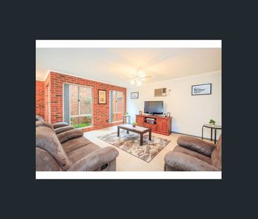 Modern Home with plenty of space! - Photo 3