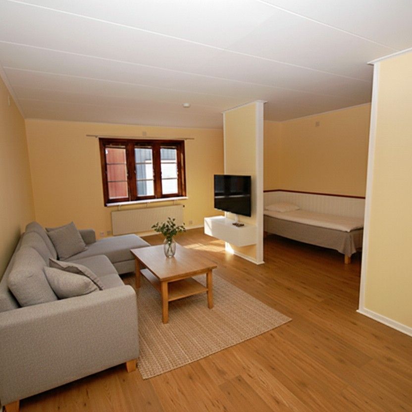 Etta på nedre botten i centrala Sala - Photo 1