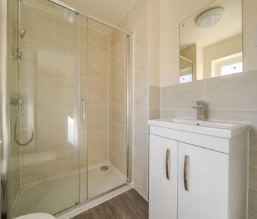 3 bedroom semi-detached house to rent - Photo 6