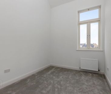 The Mews, Crosby House, 34 College Green, College Avenue, Bangor, B... - Photo 2