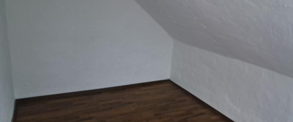 3-Zimmer-Mietwohnung in Holzminden/Neuhaus zu vermieten - Komplett renoviert/teilsaniert in 2025 - Photo 1