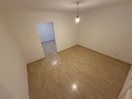 Gemütliche, ruhig gelegene 2,5-Zimmer Wohnung mit Loggia in Stadtrandlage Ried - Foto 5