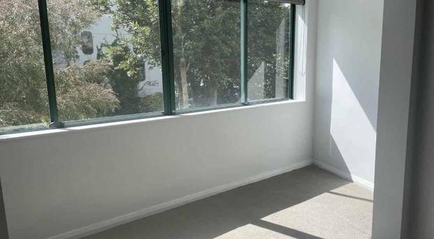 1 Bedroom Apartment Living With Bonus Office Space - Photo 1