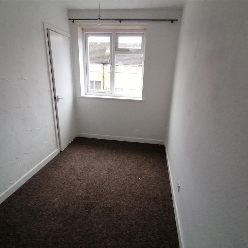 Tudor Road, Warwickshire, CV10 - Photo 1