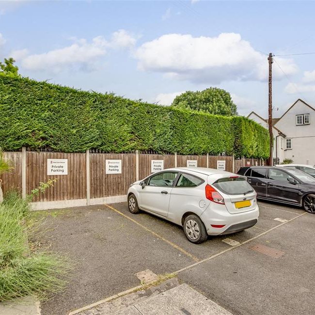 600 London Road, High Wycombe - Photo 1