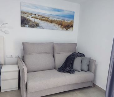 Estudio En alquiler Avenida Jose Maria del Campo Llarena, Distrito ... - Photo 2