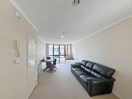 Queens Lodge apartment - Photo 4