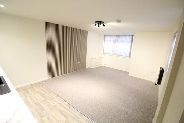 1 bedroom ground floor flat to rent - Photo 1