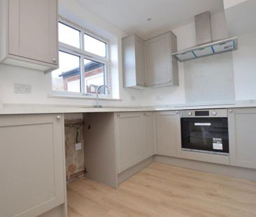 3 bedroom semi-detached house to rent - Photo 4