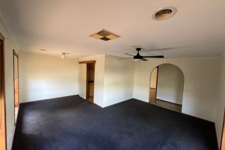 3 BEDROOM HOME IN SOUTH SHEPPARTON! - Photo 4