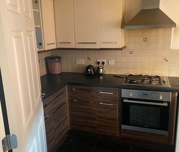 2 Bed Flat, Addington Way, LU4 - Photo 4