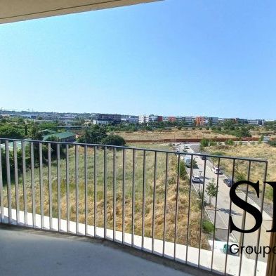 T2 AVEC LOGGIA ET PARKING - Photo 1