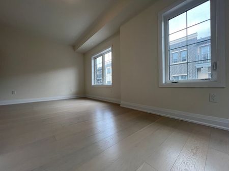 For Lease - 89 Clippers Crescent, Whitchurch-Stouffville, Ontario - Photo 2