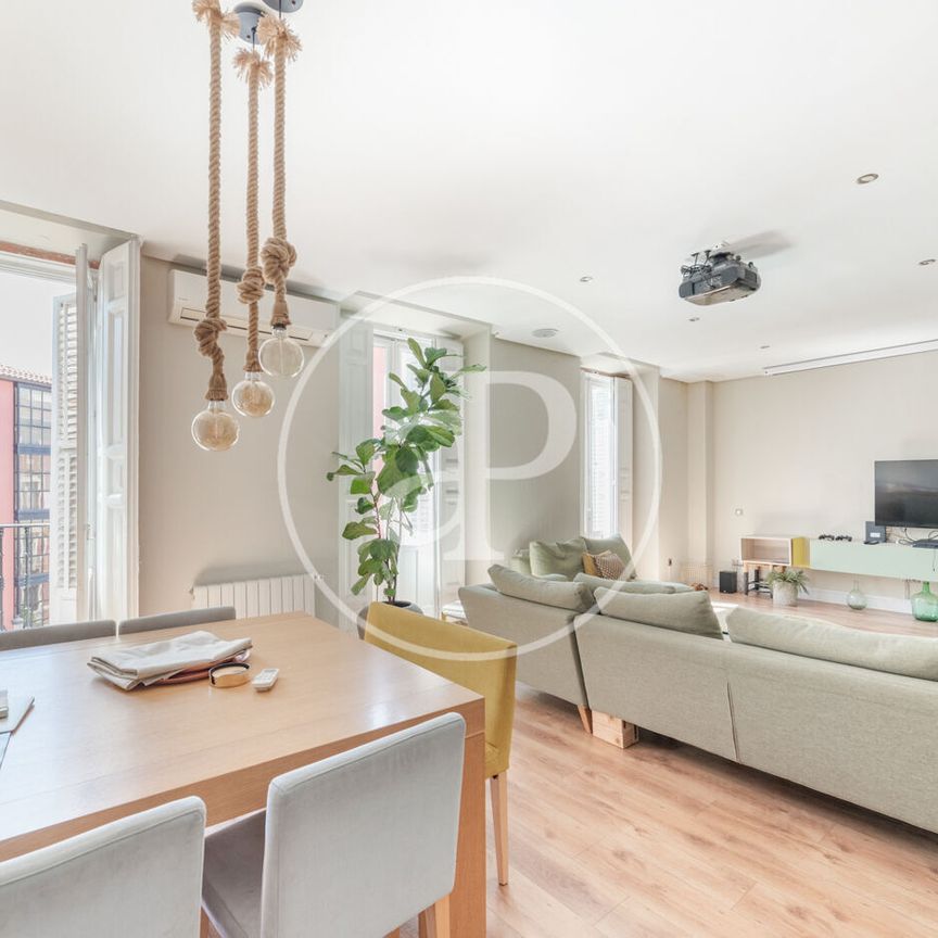 Flat for rent in Palacio - Photo 1