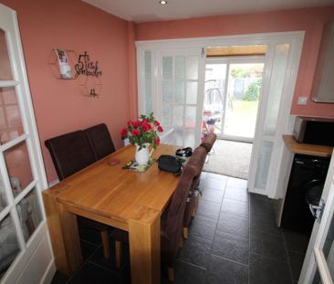 3 bedroom terraced house to rent - Photo 5