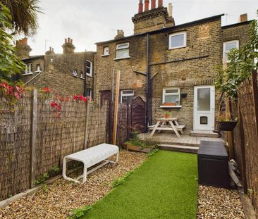 2 bedroom maisonette to rent - Photo 3