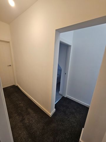 1 Bed Flat, Seafield Road, CH62 - Photo 2