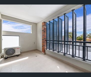 8/50 Alexander Place, Bentley, WA 6102 - Photo 1