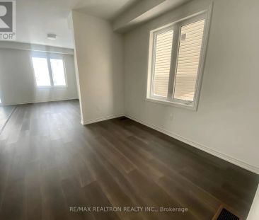 110 SANDERSON DRIVE - Photo 1