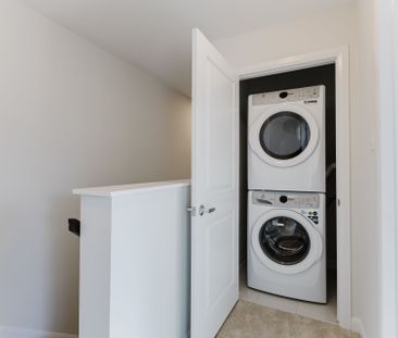 For Lease - 911 Creekway Private, Kanata, Ontario - Photo 1