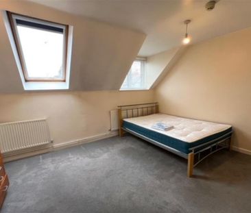 3 bedroom apartment to rent - Photo 3