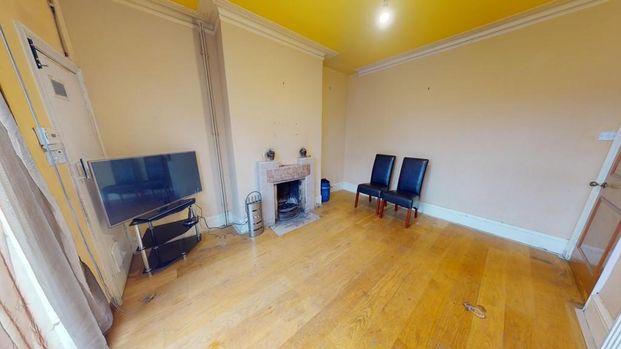 1 bedroom in a house share to rent - Photo 1