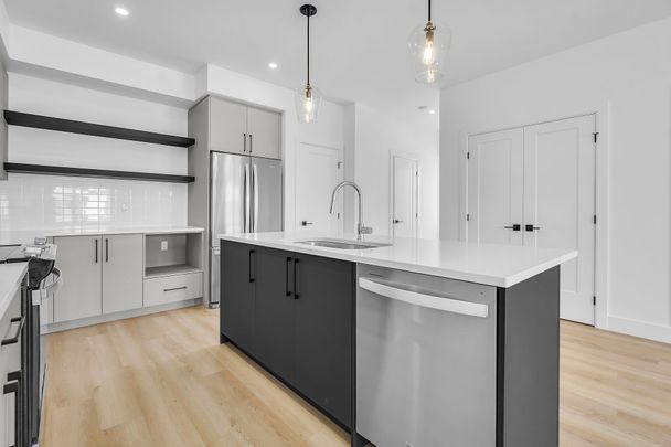 For Lease - 3550 Emily Carr Lane, London South, Ontario - Photo 1